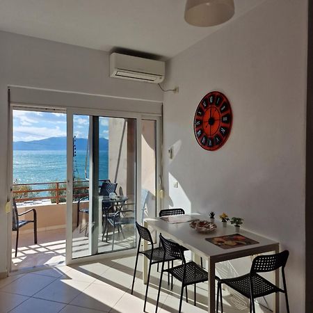 Orange Corner Apartment ซารานเดอ ภายนอก รูปภาพ