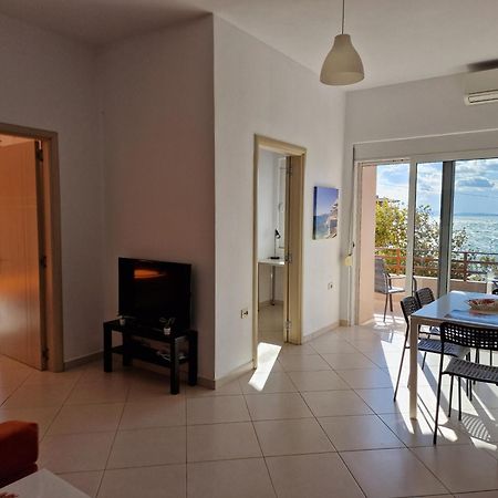 Orange Corner Apartment ซารานเดอ ภายนอก รูปภาพ