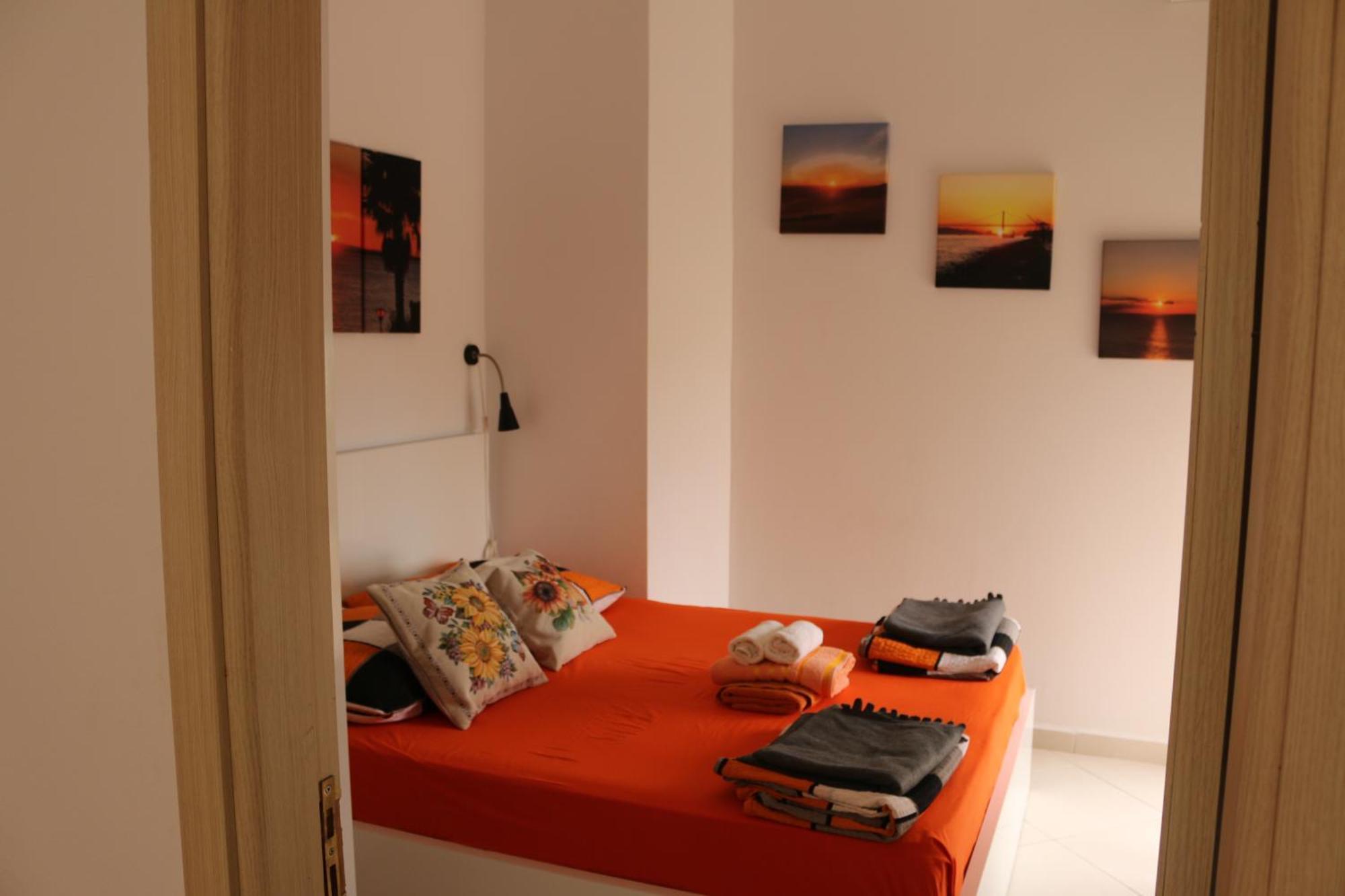 Orange Corner Apartment ซารานเดอ ภายนอก รูปภาพ